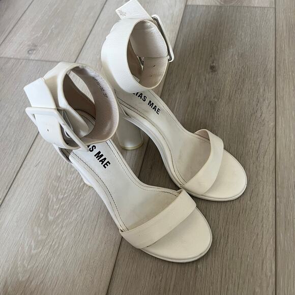 Alias Mae 'Ami' Women's 37 / US 6 Ankle Wrap Buckle High Heel White Leather - Picture 3 of 9